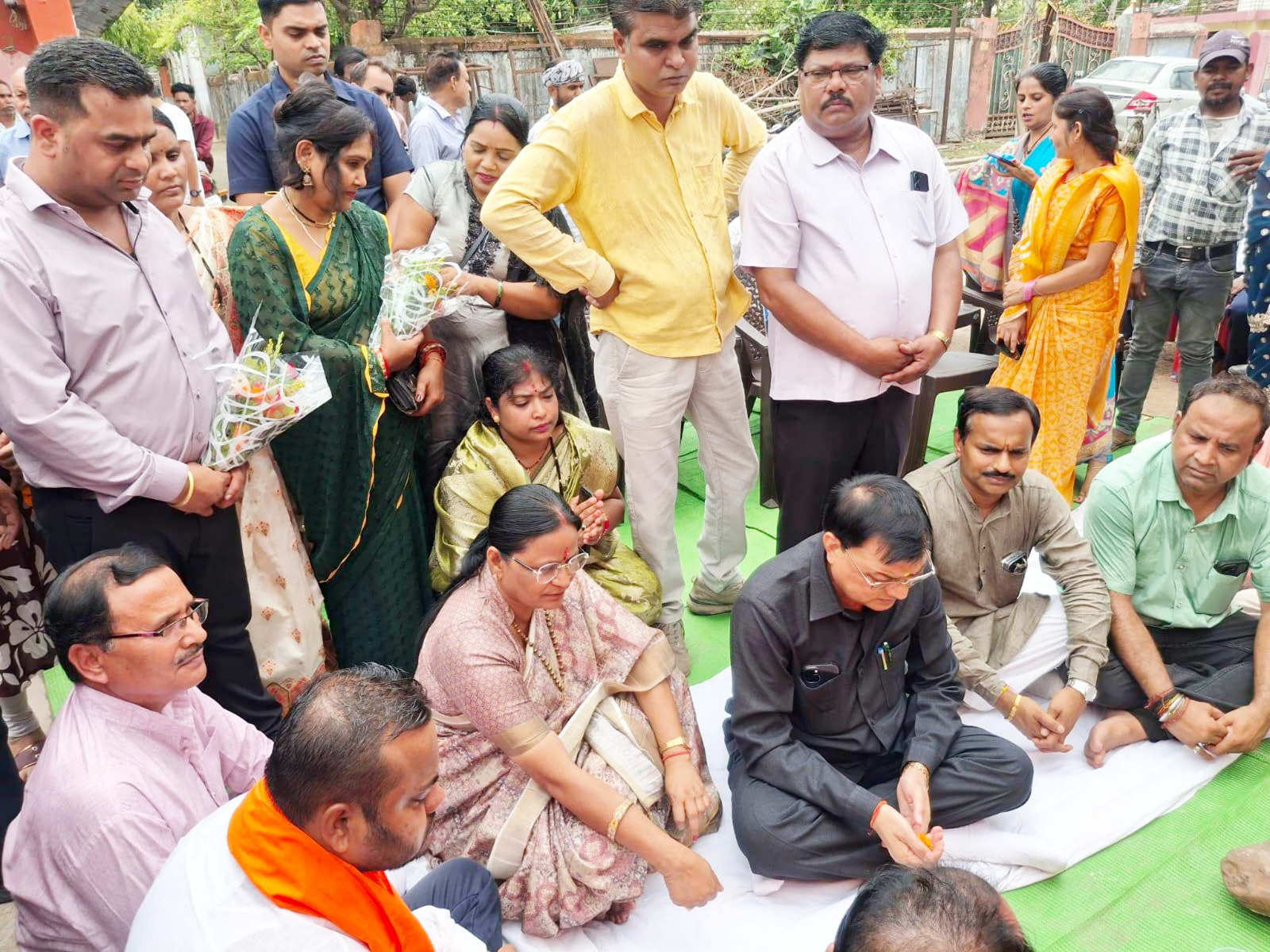 कोरबा के पाड़ीमार वार्ड में 25 लाख की लागत से सड़क डामरीकरण कार्य शुरू, उद्योग मंत्री लखनलाल देवांगन ने किया भूमिपूजन कोरबा के पाड़ीमार वार्ड में 25 लाख की लागत से सड़क डामरीकरण कार्य शुरू, उद्योग मंत्री लखनलाल देवांगन ने किया भूमिपूजन