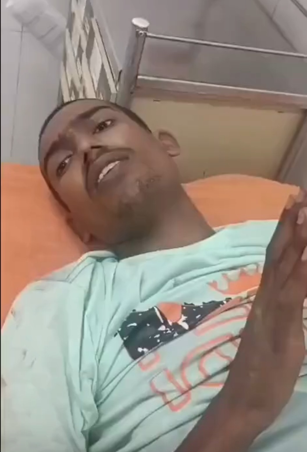 पुलिस मुठभेड़ में घायल हुआ बदमाश आरोपी निरंजन पुलिस मुठभेड़ में घायल हुआ बदमाश आरोपी निरंजन