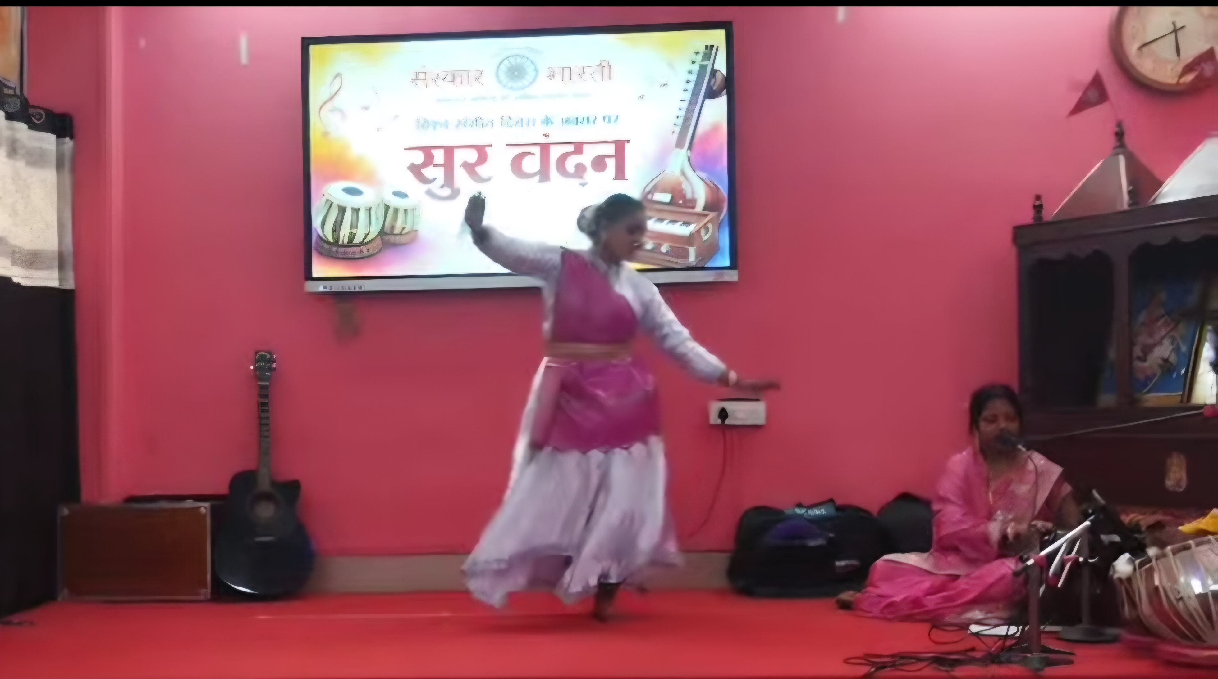 संस्कार भारती द्वारा सूर वंदन कार्यक्रम का हुआ आयोजन कला साधकों ने  दी प्रस्तुति