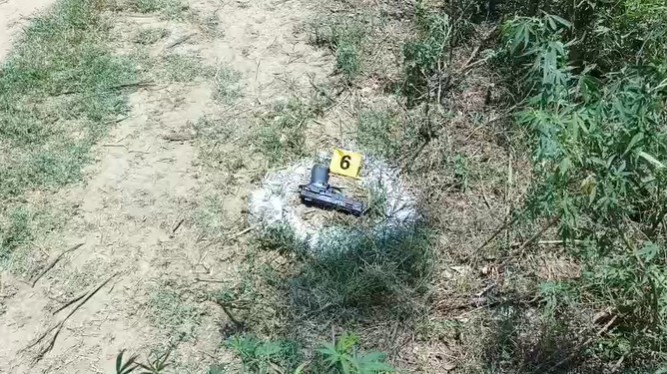 आरोपियों का पिस्तौल