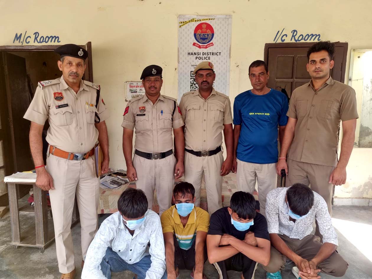 लूट के मामले में पकड़े गए आरोपी। लूट के मामले में पकड़े गए आरोपी।