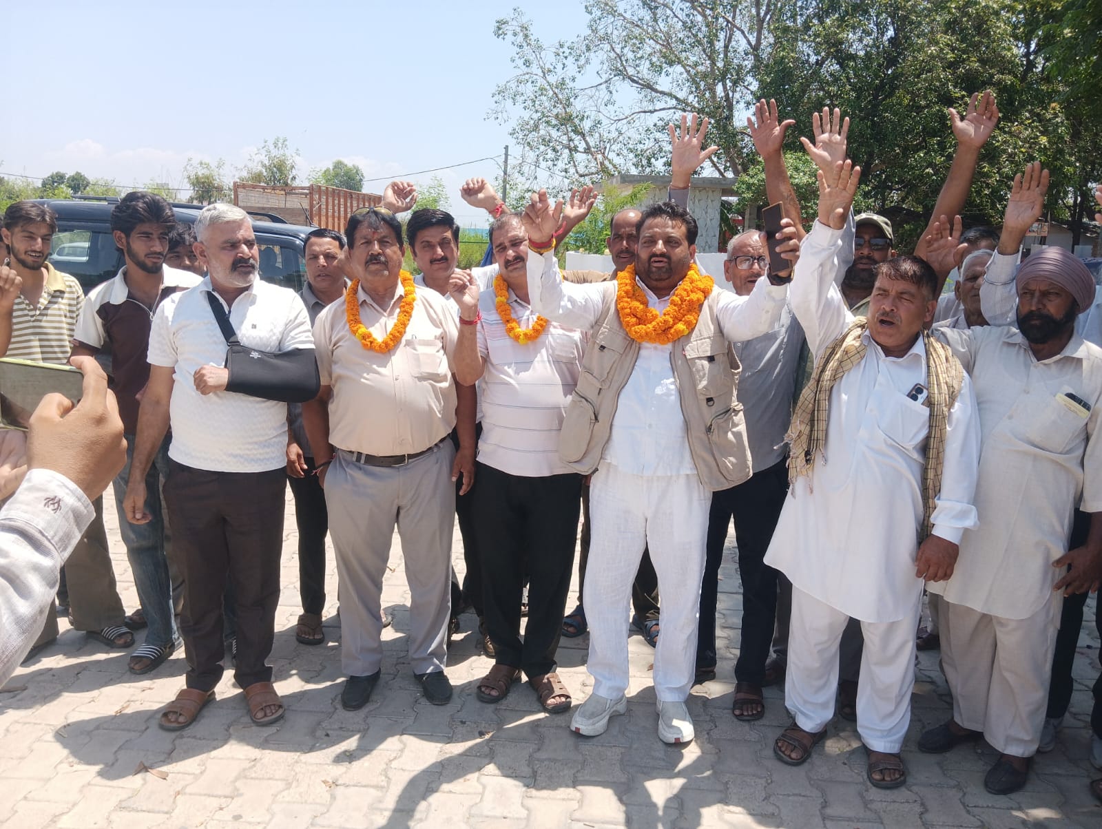 इंडो-यूएस ट्रेड डील के विरोध में किसानों का प्रदर्शन, सौंपा ज्ञापन इंडो-यूएस ट्रेड डील के विरोध में किसानों का प्रदर्शन, सौंपा ज्ञापन