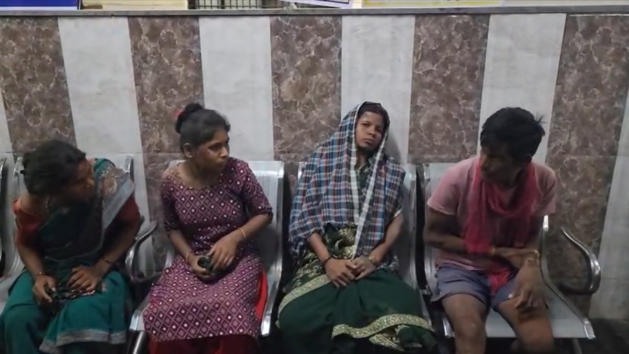 घायल मजदूर घायल मजदूर