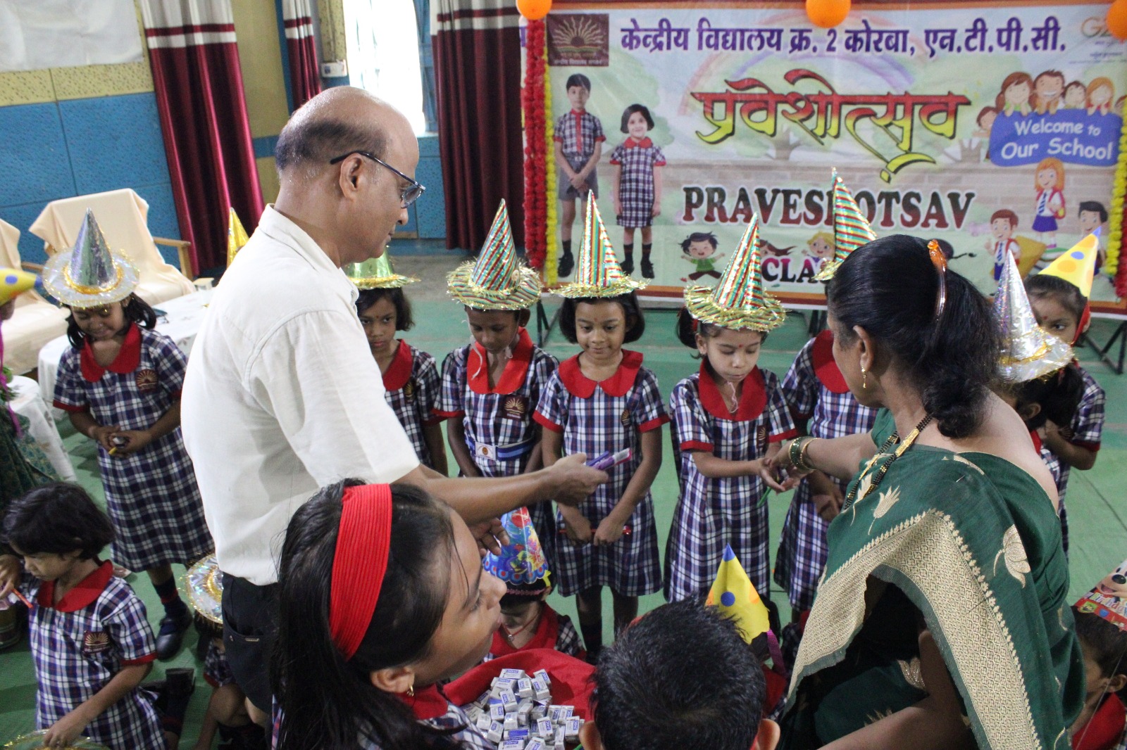 केंद्रीय विद्यालय एनटीपीसी में कक्षा 1 के नन्हें मुन्नों का हुआ भव्य स्वागत