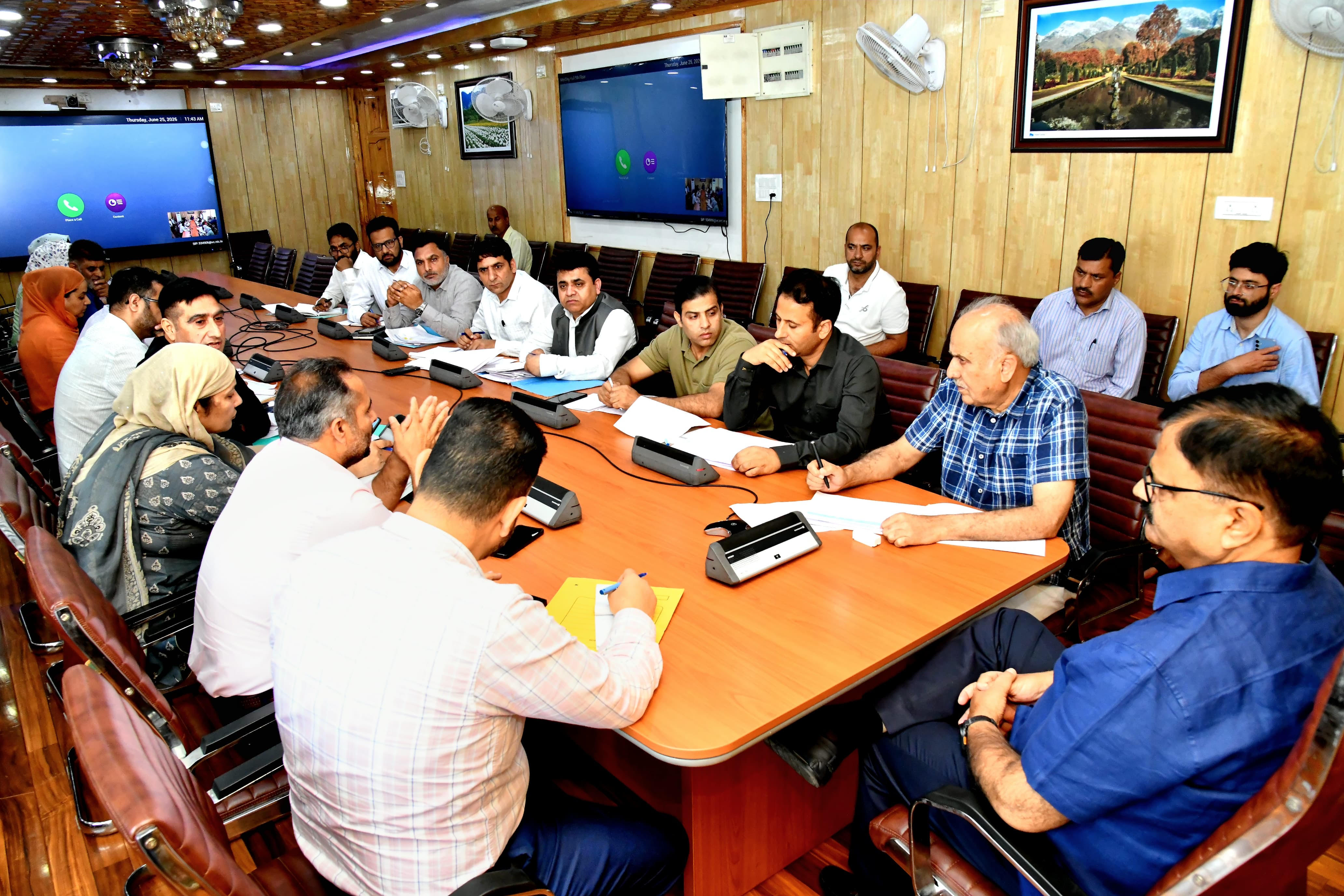 Review of Jal Shakti projects in Pampore; instructions issued for early completion.