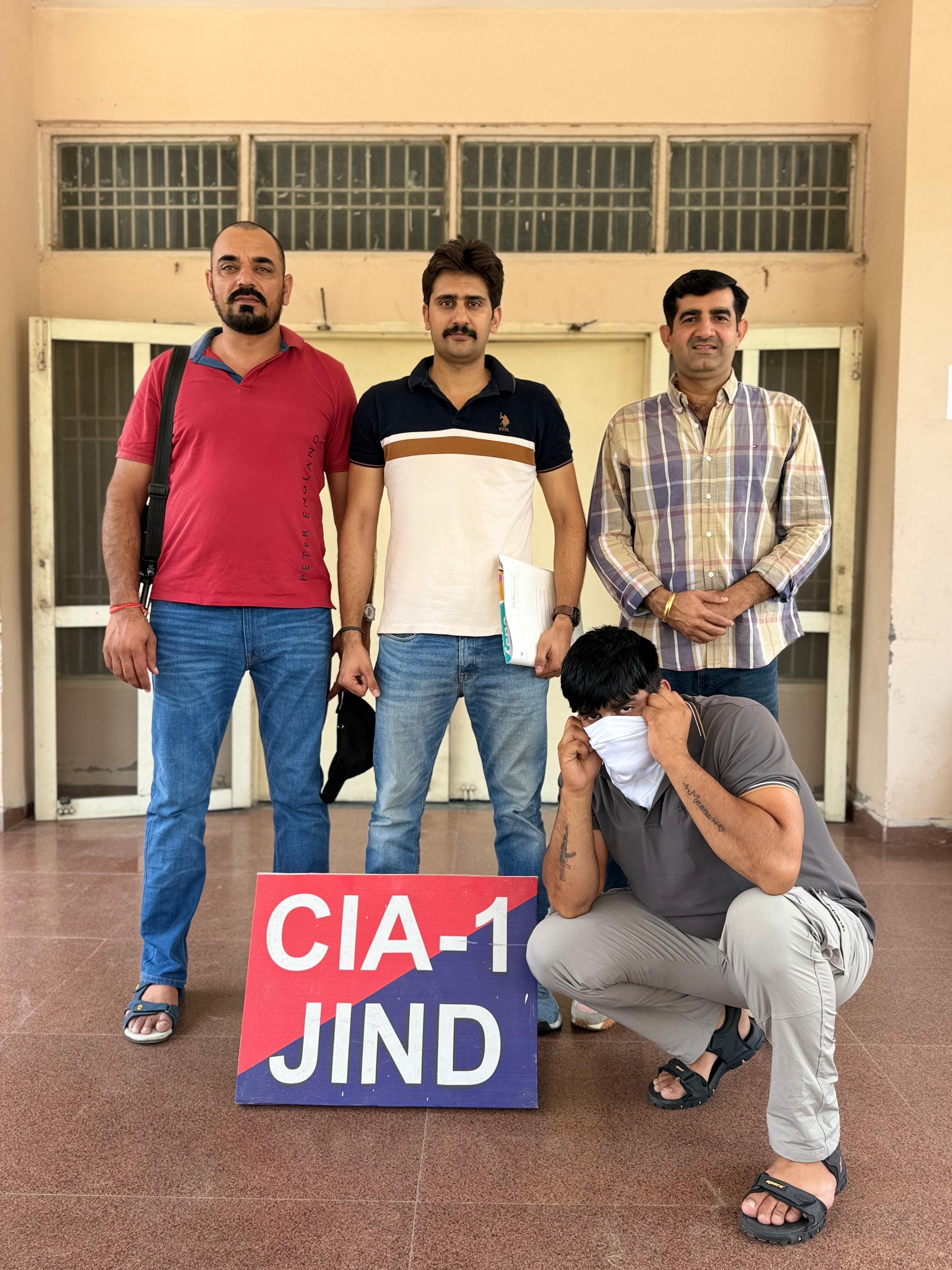 पुलिस गिरफ्त में आरोपित हैप्पी।