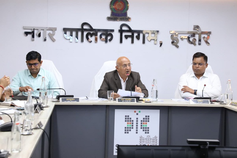 इंदौर में आयोजित सुप्रीम कोर्ट द्वारा गठित सड़क सुरक्षा समिति की बैठक इंदौर में आयोजित सुप्रीम कोर्ट द्वारा गठित सड़क सुरक्षा समिति की बैठक