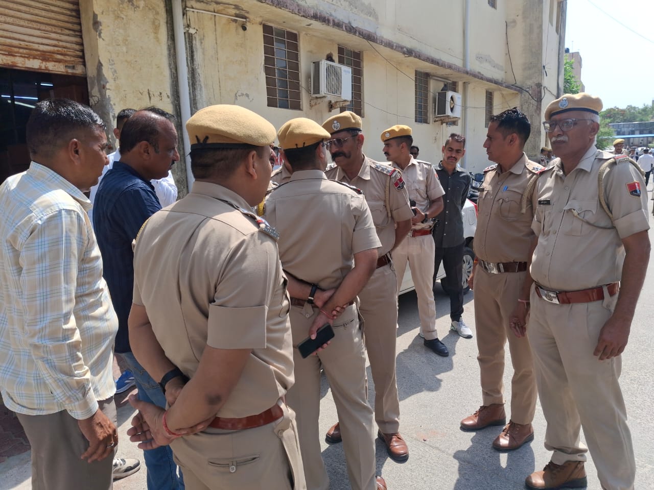 The son and the community called the murder a conspiracy, leveled allegations against the government and administration, and demanded a CBI investigation.