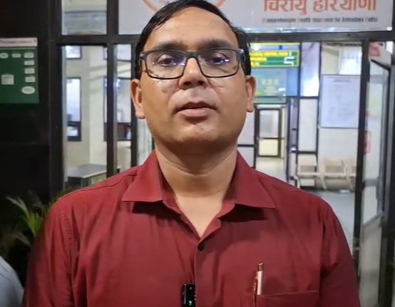 जानकारी देते मेडिकल ऑफिसर डॉ. ऋषिपाल सिंह जानकारी देते मेडिकल ऑफिसर डॉ. ऋषिपाल सिंह