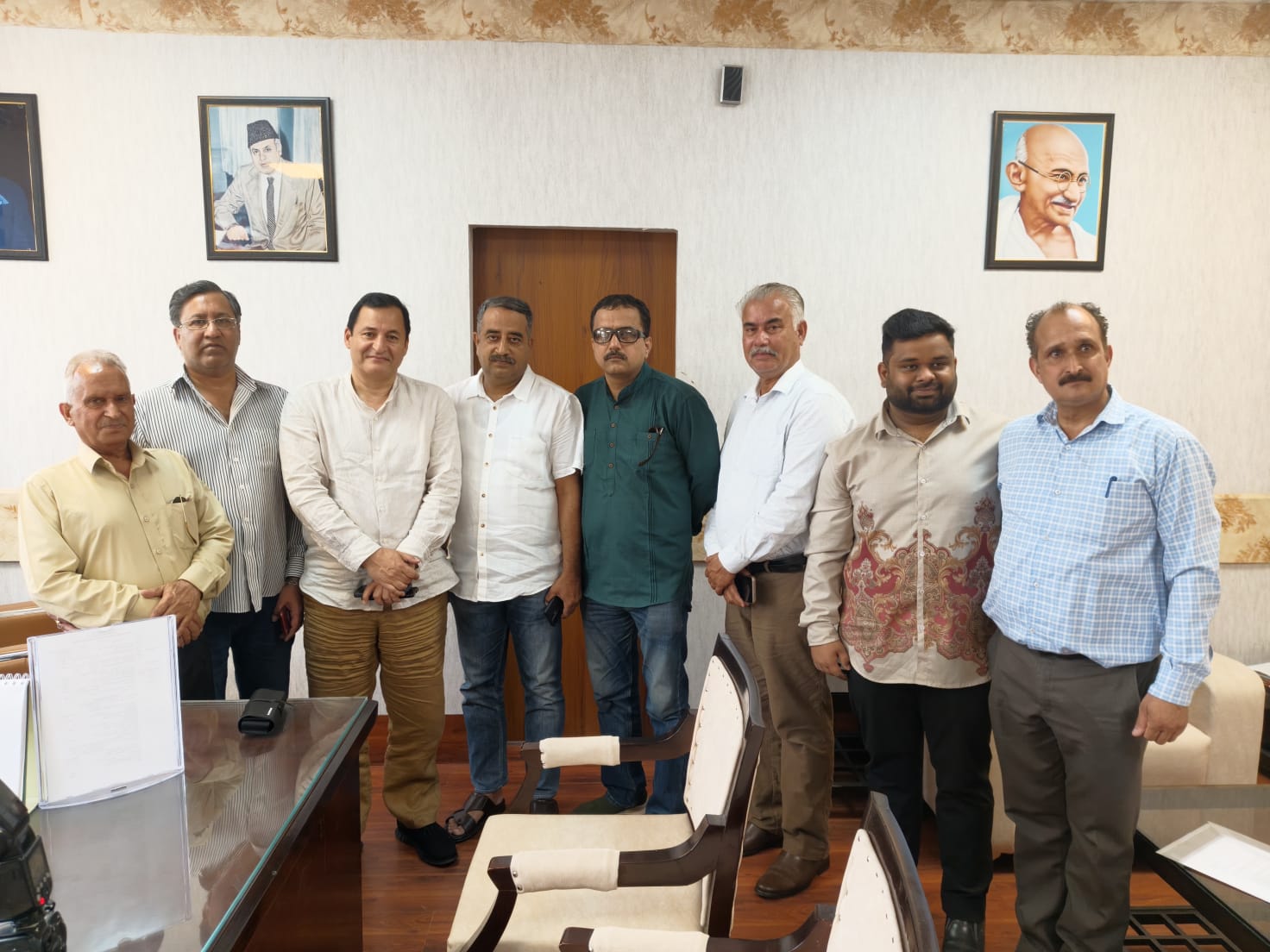 जेकेएनसी प्रतिनिधिमंडल ने कृषि मंत्री जाविद अहमद डार से की मुलाकात, ग्रामीण विकास और रोजगार के मुद्दे उठाए जेकेएनसी प्रतिनिधिमंडल ने कृषि मंत्री जाविद अहमद डार से की मुलाकात, ग्रामीण विकास और रोजगार के मुद्दे उठाए