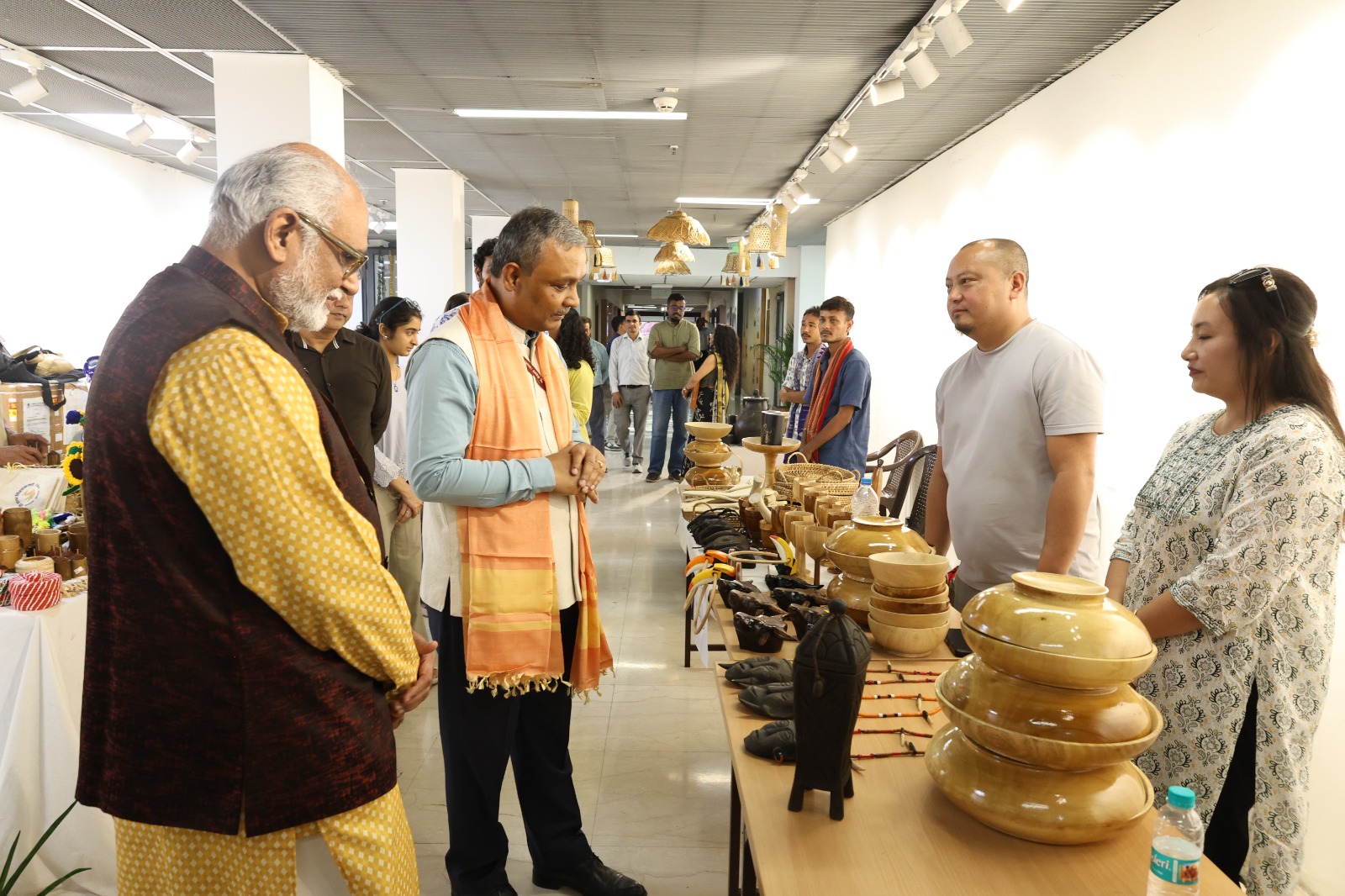 सूचना एवं प्रसारण मंत्रालय के सचिव चंचल कुमार और आईजीएनसीए के सदस्य सचिव डॉ. सच्चिदानंद जोशी मौजूद।