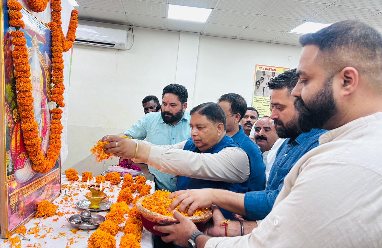 भाजपा एससी मोर्चा ने मनाई संत कबीर दास की 628वीं जयंती भाजपा एससी मोर्चा ने मनाई संत कबीर दास की 628वीं जयंती