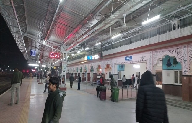 रेलवे स्टेशन नारनौल।
