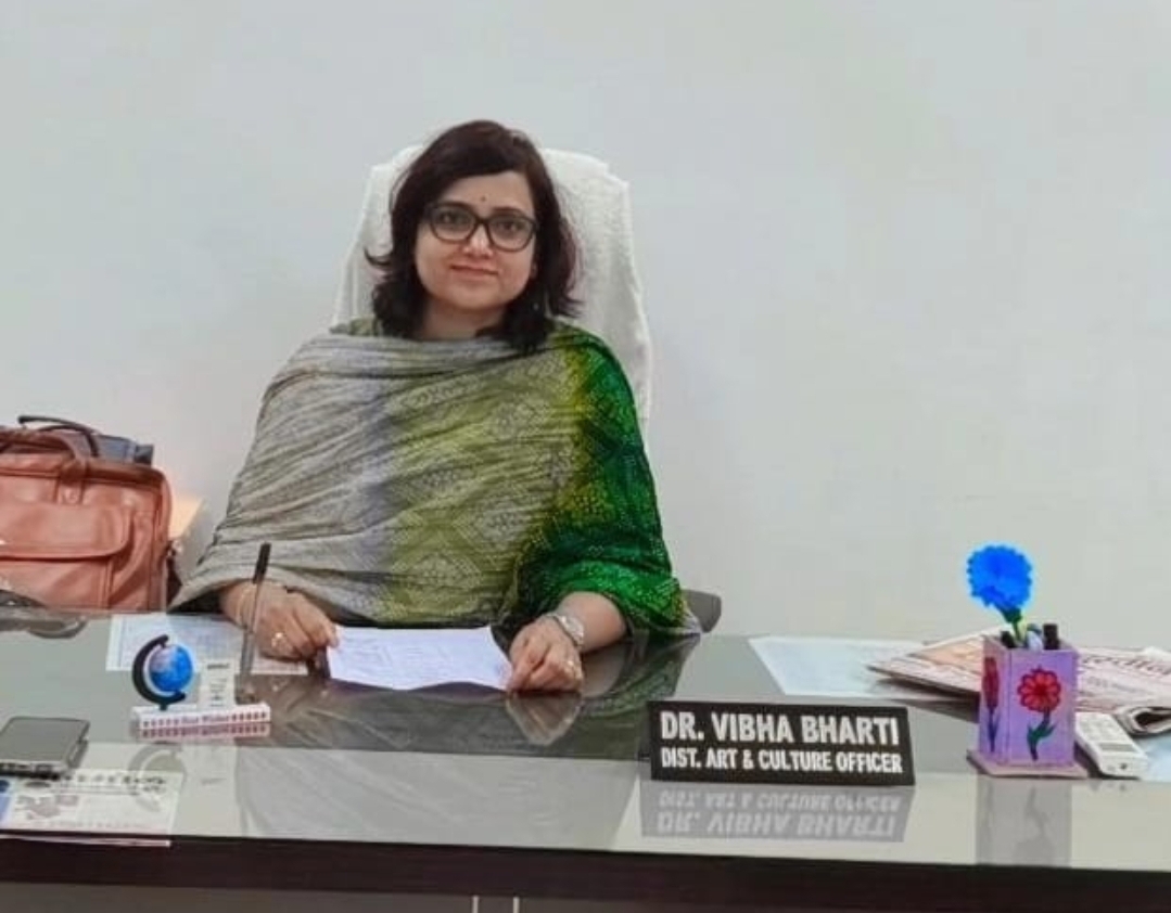 प्रशासनिक उपेक्षा का शिकार छपरा का भिखारी ठाकुर प्रेक्षागृह, दो माह से एसी ठप प्रशासनिक उपेक्षा का शिकार छपरा का भिखारी ठाकुर प्रेक्षागृह, दो माह से एसी ठप