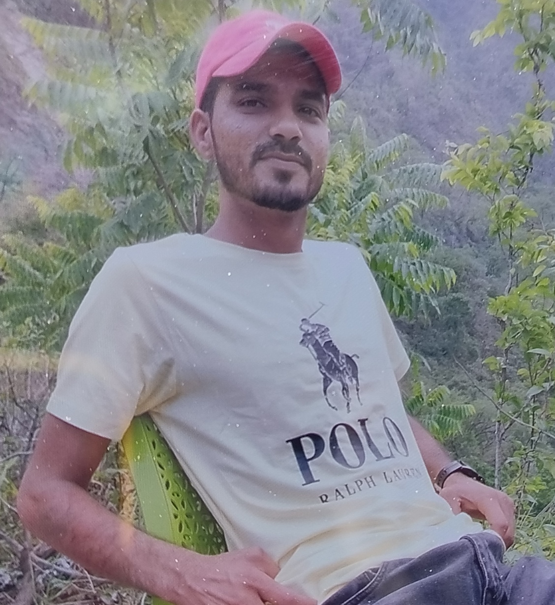 मृतक विष्णु का फाइल फोटो।
