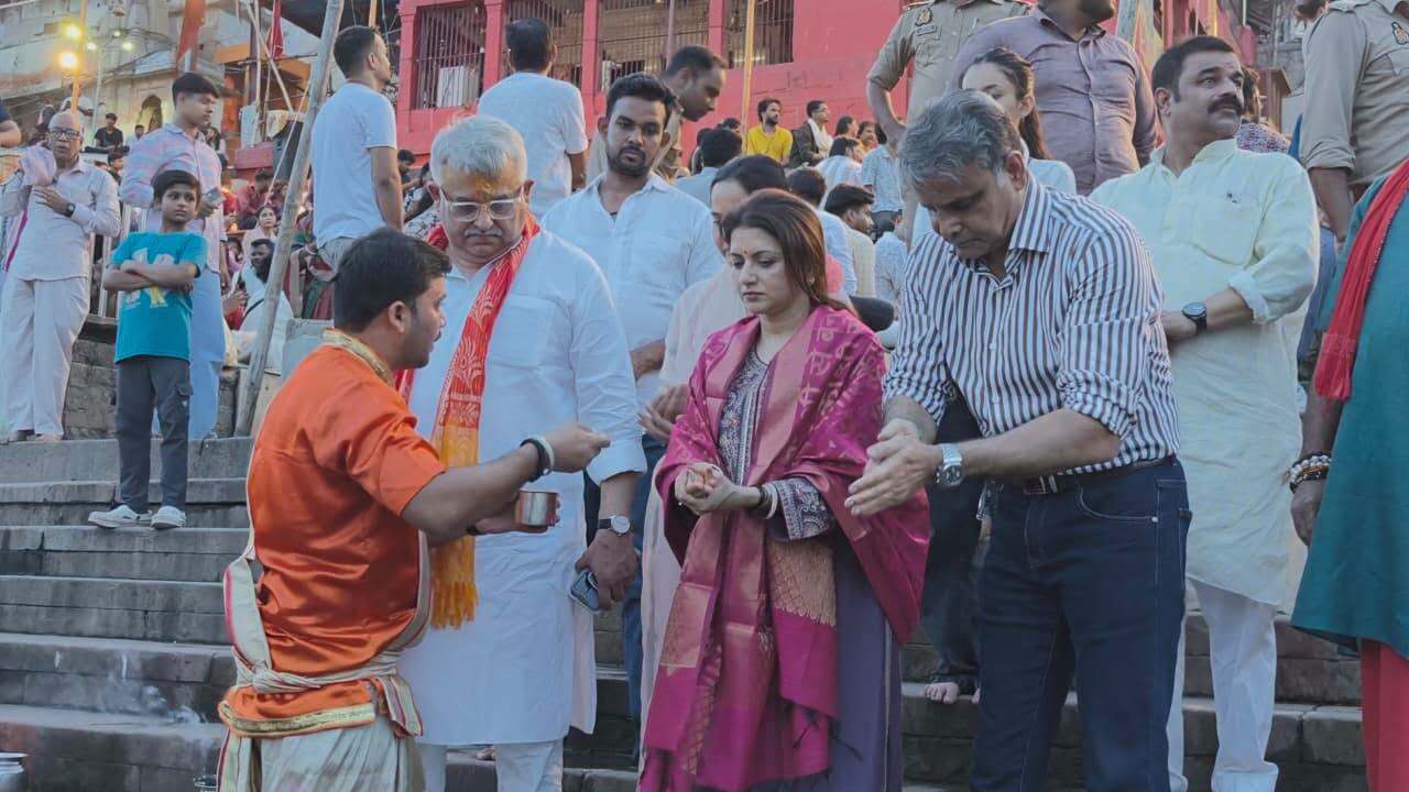 गंगा आरती में गंगा आरती में