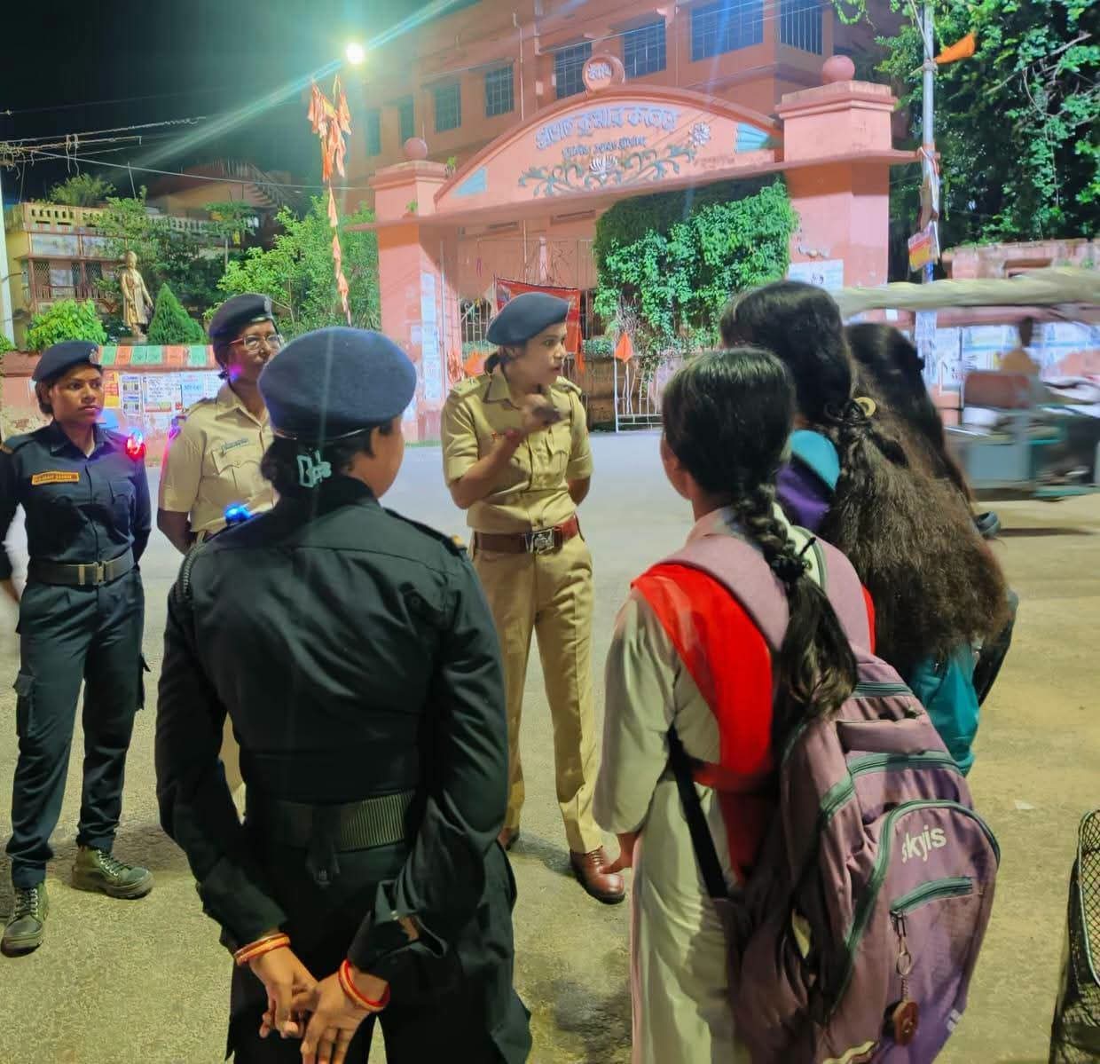 कांथी महिला थाना आम लोगों की सुरक्षा सुनिश्चित करते हुए जागरूकता कांथी महिला थाना आम लोगों की सुरक्षा सुनिश्चित करते हुए जागरूकता
