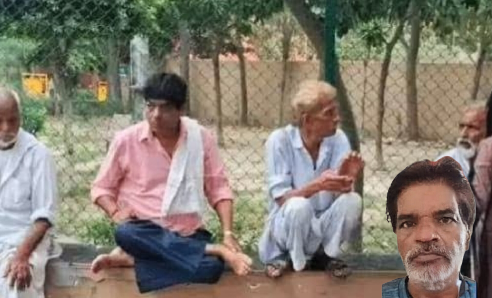 सिविल अस्पताल में शवगृह के बाहर बैठे मृतक के परिजन तथा इनसेट में मृतक रोहतास का फाइल फोटो सिविल अस्पताल में शवगृह के बाहर बैठे मृतक के परिजन तथा इनसेट में मृतक रोहतास का फाइल फोटो