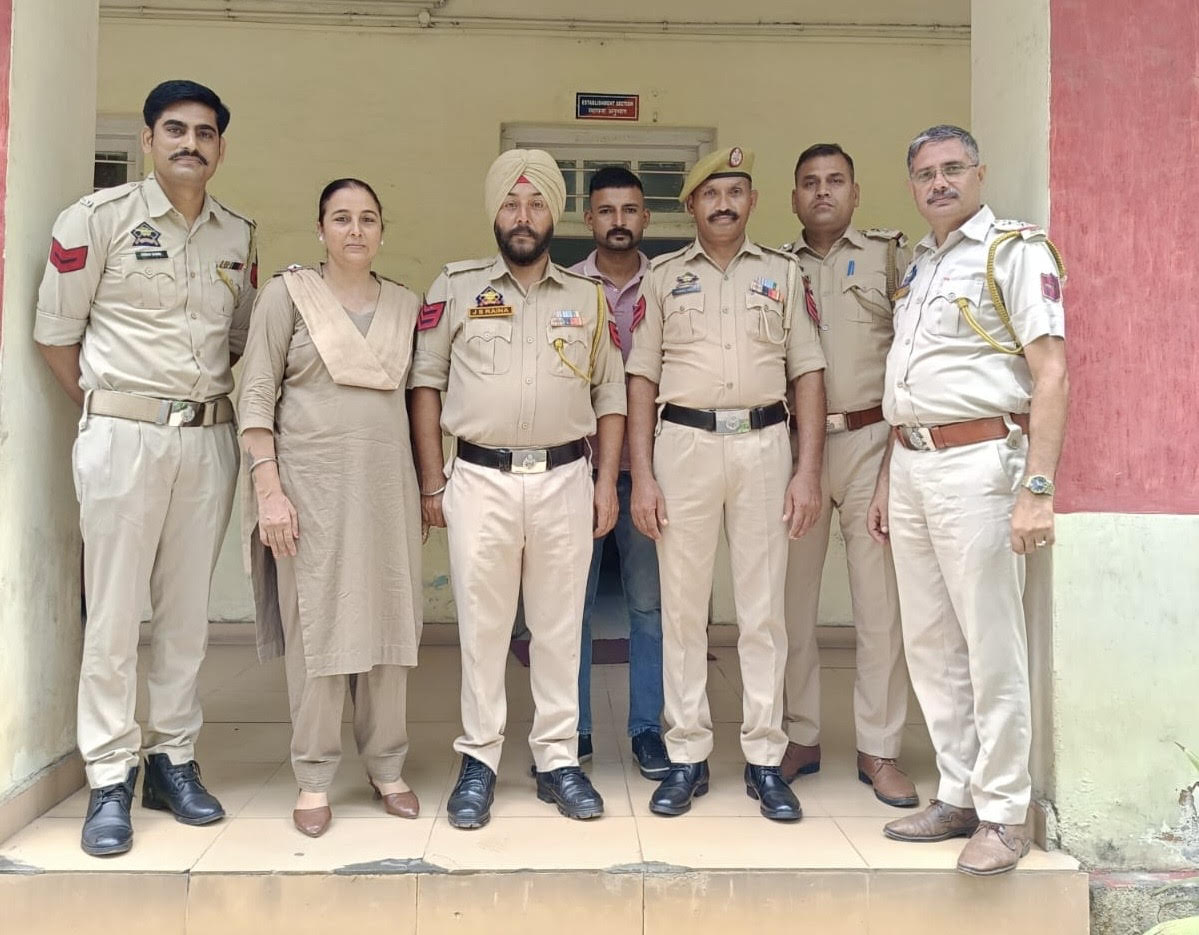 Pipping ceremony for Head Constables held at DPO Kathua.