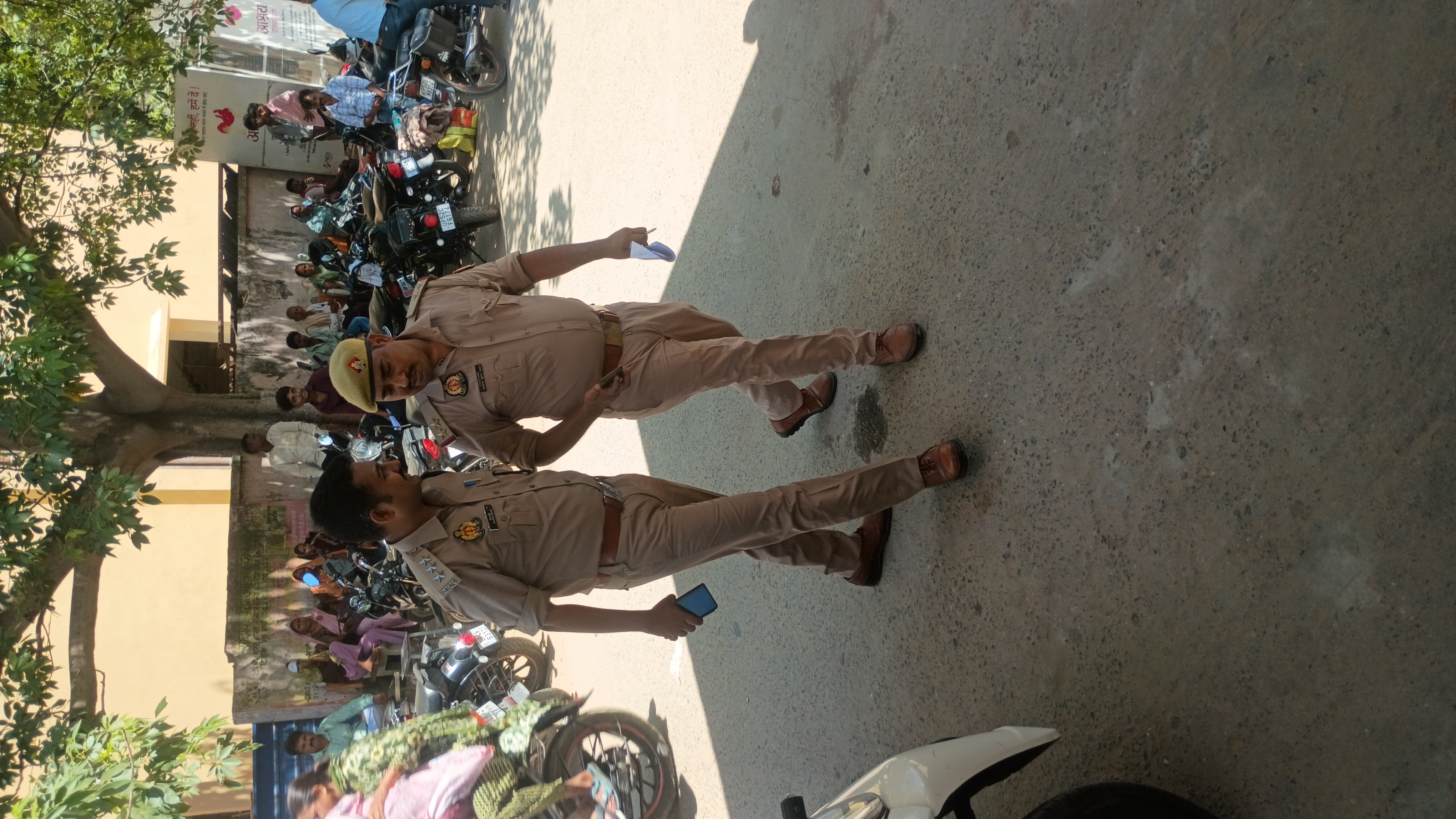 फोटो घटनास्थल पर सीओ पहुंचे