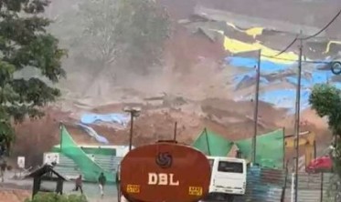 केरल के वायनाड में हुए भूस्खलन की एक तस्वीर। केरल के वायनाड में हुए भूस्खलन की एक तस्वीर।