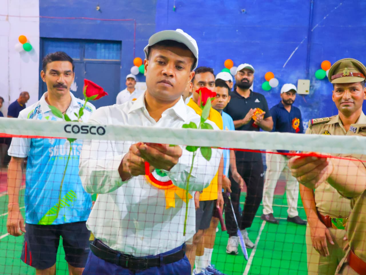 प्रतियोगिता का शुभारंभ करते एसपी शशांक सिंह