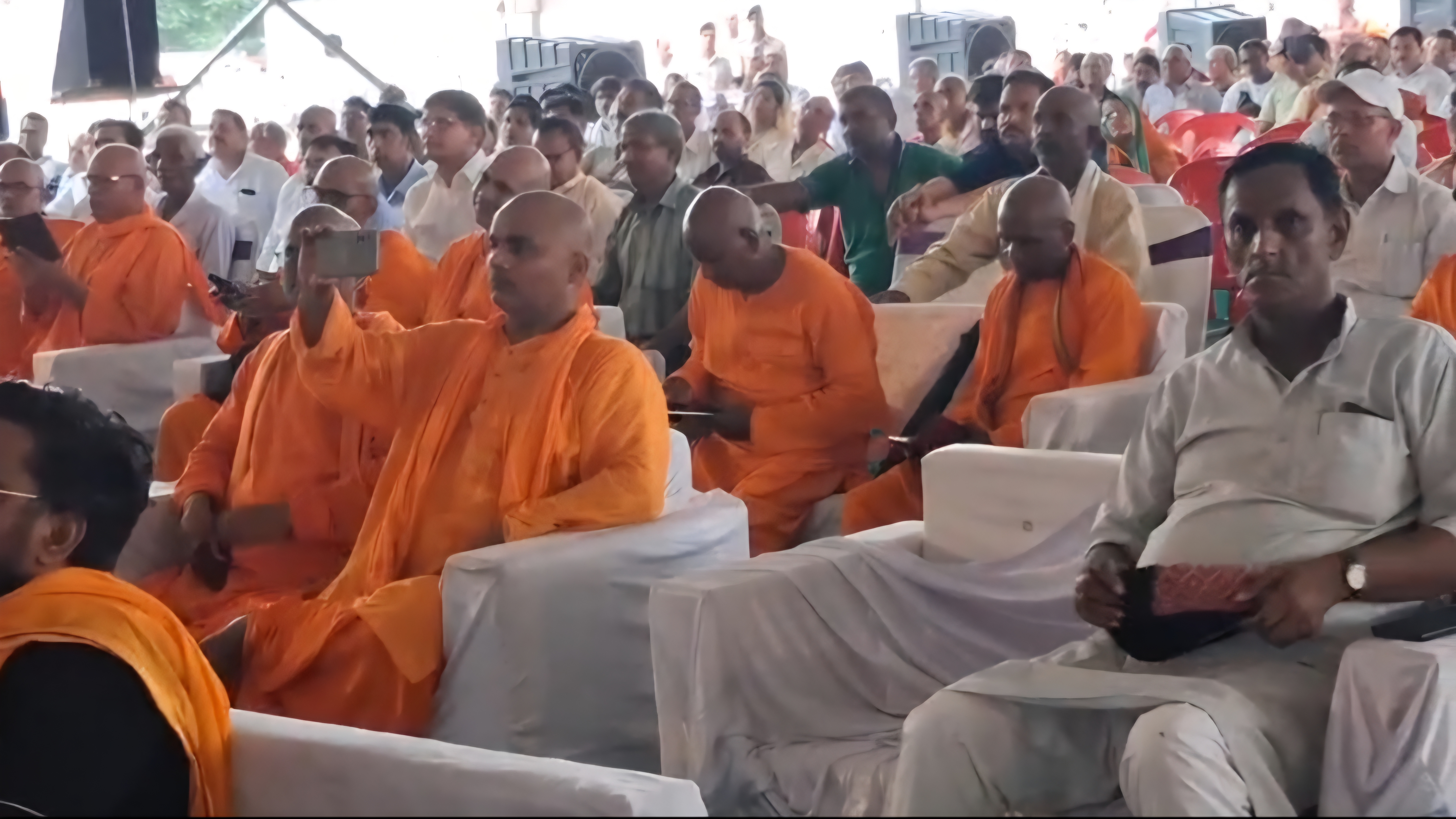 छपरा के राजेंद्र स्टेडियम में परमहंस दयाल समाधि स्मृति समारोह संपन्न छपरा के राजेंद्र स्टेडियम में परमहंस दयाल समाधि स्मृति समारोह संपन्न