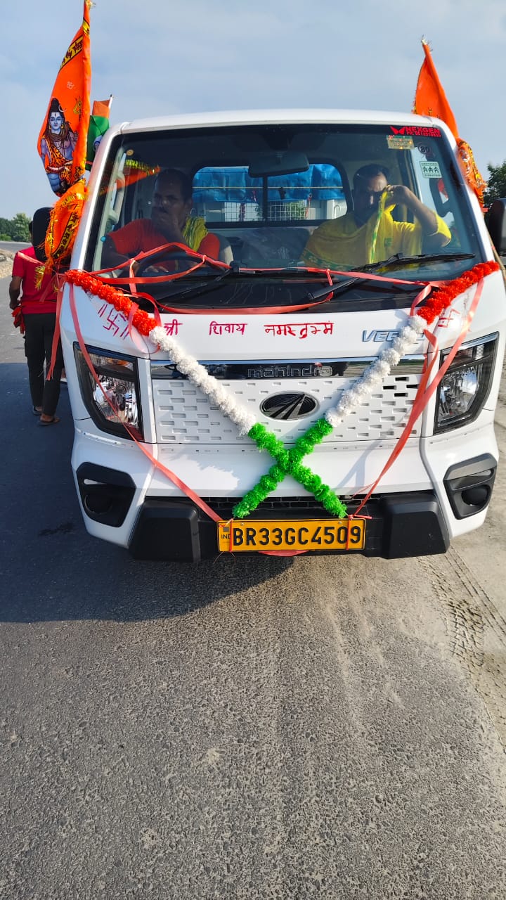 सारण में सीमावर्ती जयप्रभा सेतु पर विशेष चेकिंग अभियान के तहत 276 लीटर विदेशी शराब के साथ 8 गिरफ्तार