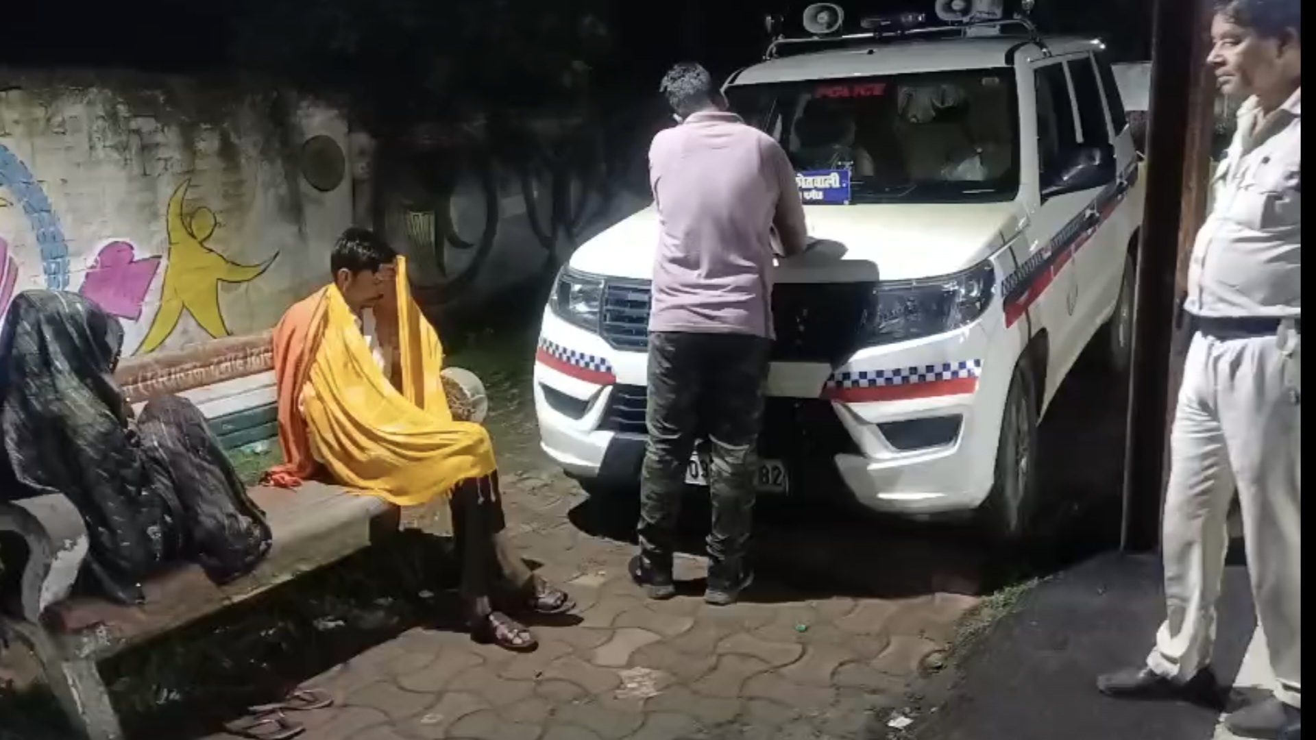 दमोह में पति-पत्नी गांजा तस्करी करते पकड़े, 3 किलो 935 ग्राम गांजा