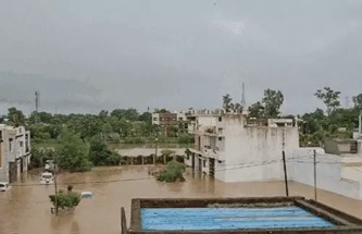 रीवा के कई रिहायशी इलाके पानी में डूब गए