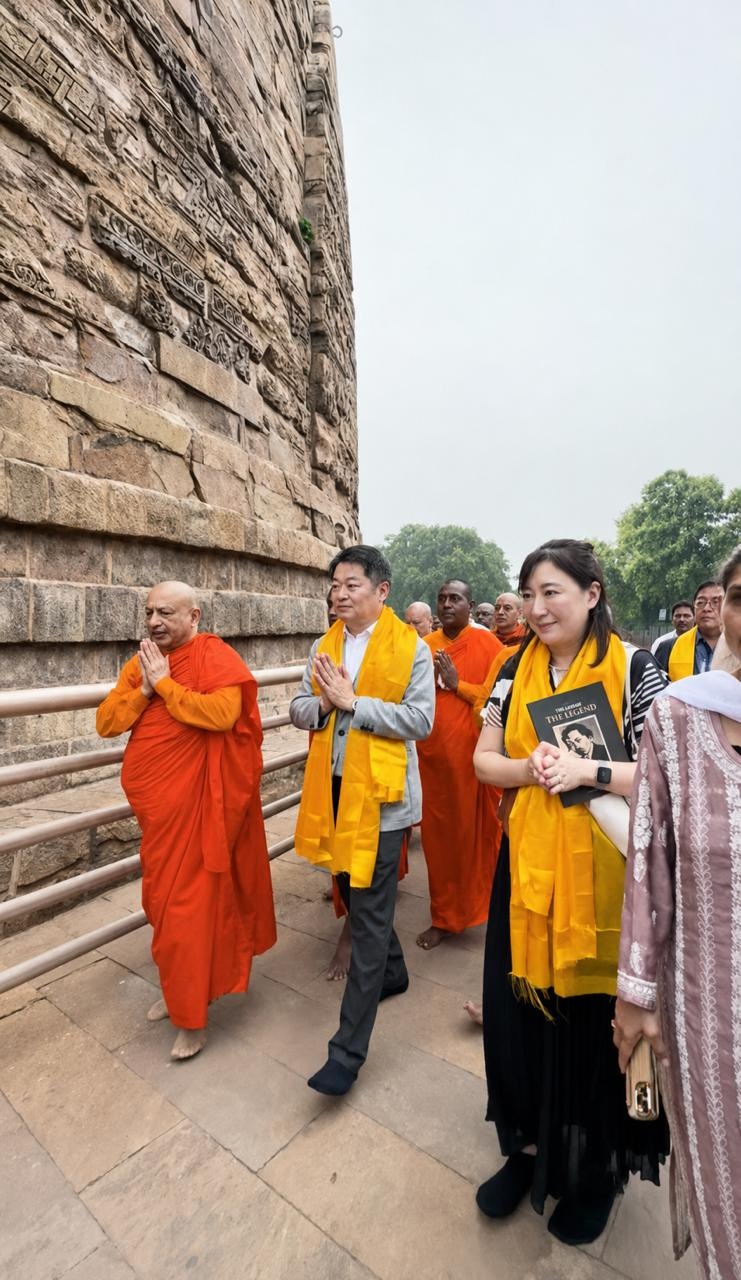 सारनाथ में जापानी दल