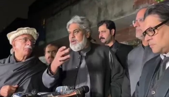 The head of Tehreek Tahafuz Ayeen-e-Pakistan, Mahmood Khan Achakzai, said that they were rebels against the forces that are running the country through corruption and violence. “We will hold these illegitimate rulers accountable in every street. We do not accept this illegitimate assembly,”