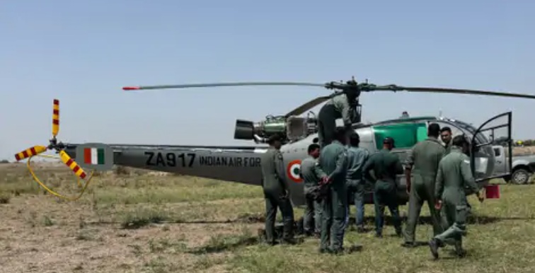 Emergency landing of the Air Force helicopter. Emergency landing of the Air Force helicopter.
