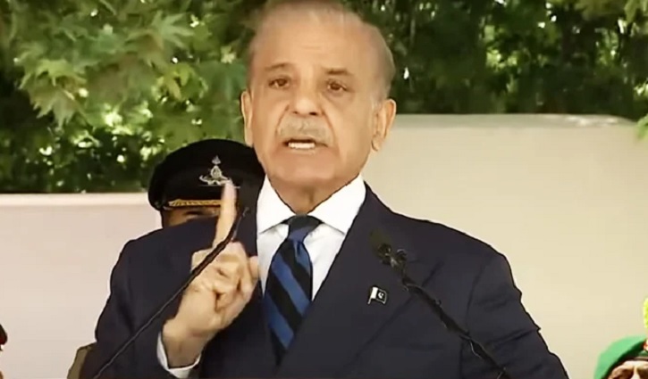 Pakistan's Prime Minister Shehbaz Sharif addressed the passing out ceremony at the Pakistan Military Academy in Kakul, Abbottabad this morning. Pakistan's Prime Minister Shehbaz Sharif addressed the passing out ceremony at the Pakistan Military Academy in Kakul, Abbottabad this morning.