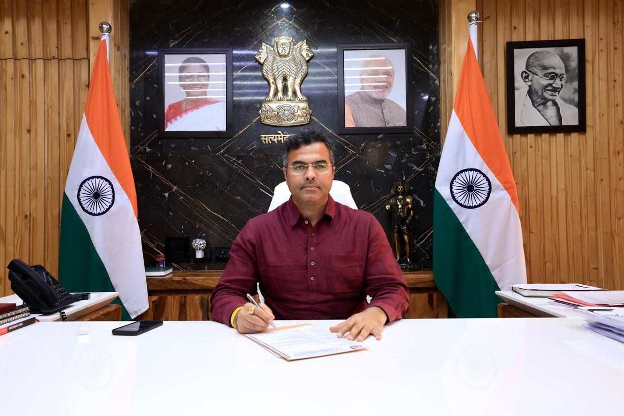 Delhi's Public Works Department, Legislative Affairs, Irrigation & Flood Control, Water and Gurudwara Elections Minister Parvesh Sahib Singh Delhi's Public Works Department, Legislative Affairs, Irrigation & Flood Control, Water and Gurudwara Elections Minister Parvesh Sahib Singh