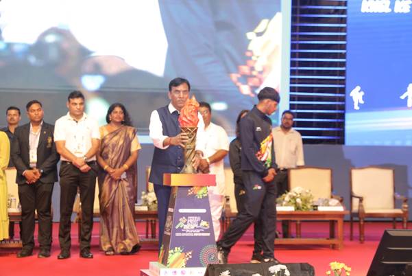 Dr. Mansukh Mandaviya, declares the Games open Dr. Mansukh Mandaviya, declares the Games open
