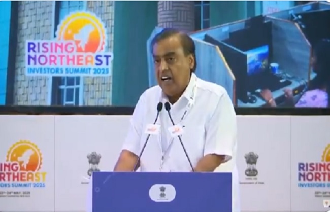Reliance chief Mukesh Ambani While addressing the progra