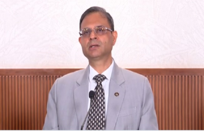 RBI Governor Sanjay Malhotra while Addressing the press