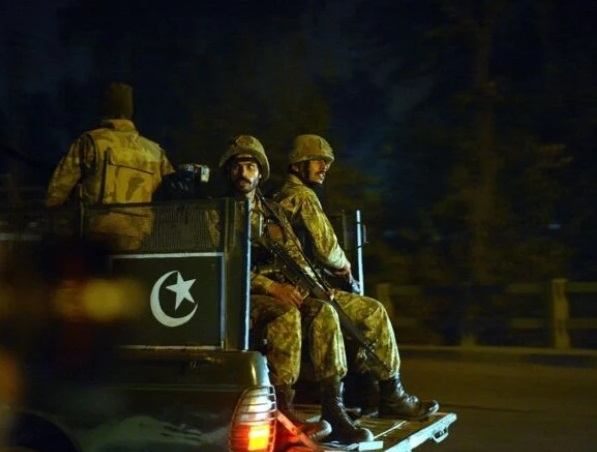 This incident occurred on the border of Zhob and Loralai districts in Balochistan. Security forces were dispatched to the area as soon as the information was received. This incident occurred on the border of Zhob and Loralai districts in Balochistan. Security forces were dispatched to the area as soon as the information was received.