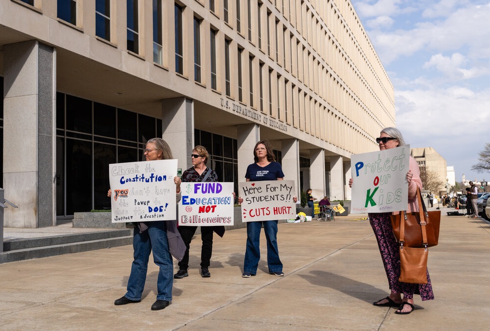 Supreme Court allows Trump's mass layoffs at Education Department Supreme Court allows Trump's mass layoffs at Education Department