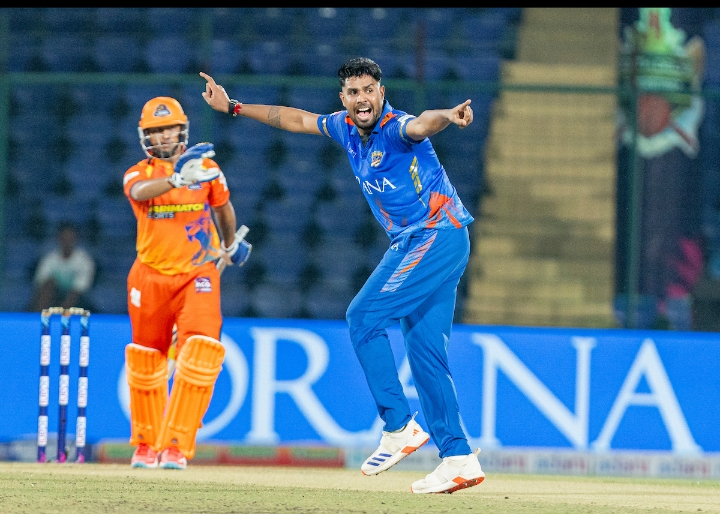 Rapadiya, Gulia Shine as Strikers Clinch Thrilling Win at Arun Jaitley Stadium