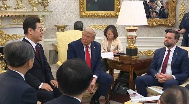 Seoul Floats Possible Trump-Kim Summit Later This Year Seoul Floats Possible Trump-Kim Summit Later This Year