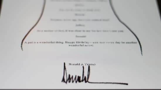 US Lawmakers Release Epstein ‘Birthday Book’ Featuring Alleged Trump Note