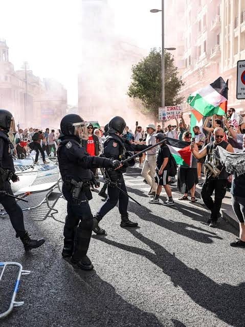 Palestinian Protests Force Abrupt Suspension of La Vuelta Cycling Finale Palestinian Protests Force Abrupt Suspension of La Vuelta Cycling Finale