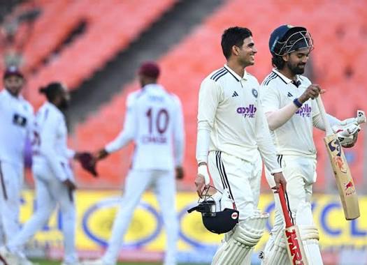 KL Rahul and Shubman Gill Anchor India’s Response on Day 2 of 1st Test Against West Indies