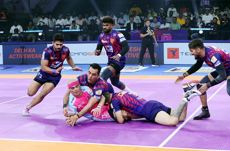 PKL 12: Dabang Delhi Edge Jaipur Pink Panthers for Fourth Straight Win