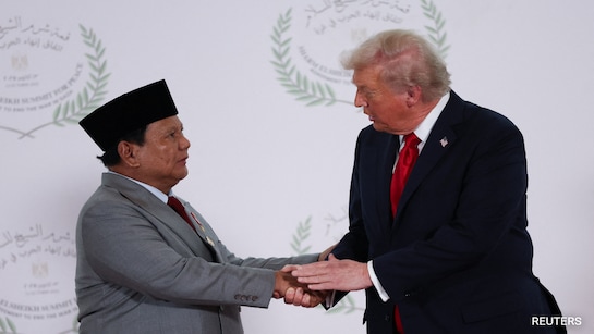 Hot Mic Catches Indonesian President Asking Trump for Meeting with Son Eric, Sparking Ethics Questions Hot Mic Catches Indonesian President Asking Trump for Meeting with Son Eric, Sparking Ethics Questions