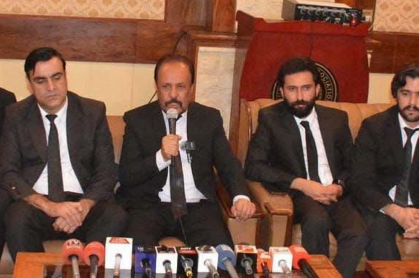 Quetta Lawyers Boycott Courts After Police Raid on Advocate's Home Quetta Lawyers Boycott Courts After Police Raid on Advocate's Home