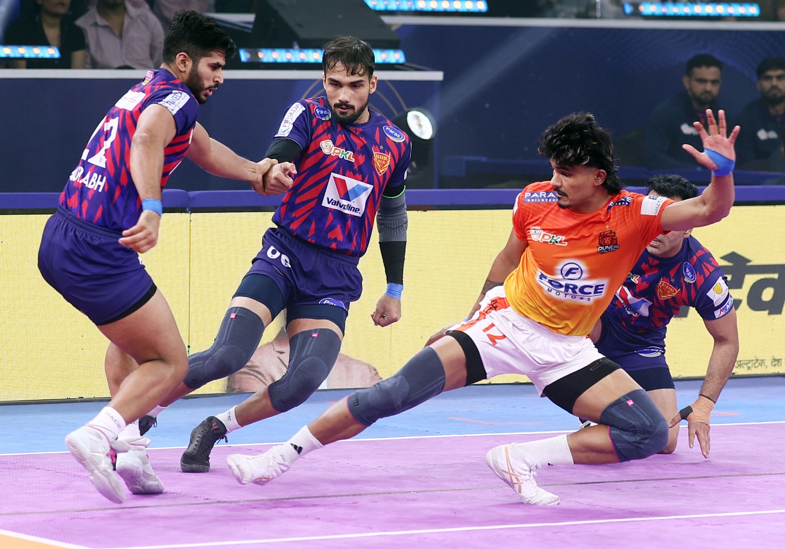 Dabang Delhi Edge Puneri Paltan in Tiebreaker to Clinch PKL Final Spot Dabang Delhi Edge Puneri Paltan in Tiebreaker to Clinch PKL Final Spot